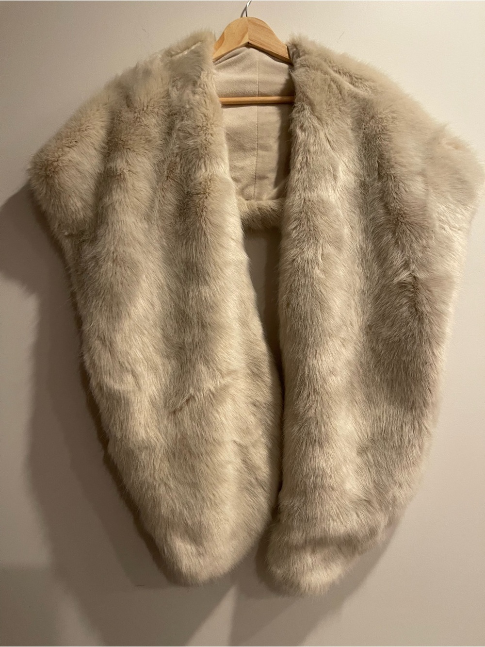 Luxurious Cream Faux Fur Shawl Collar Wrap Restoration Hardware (RH)
